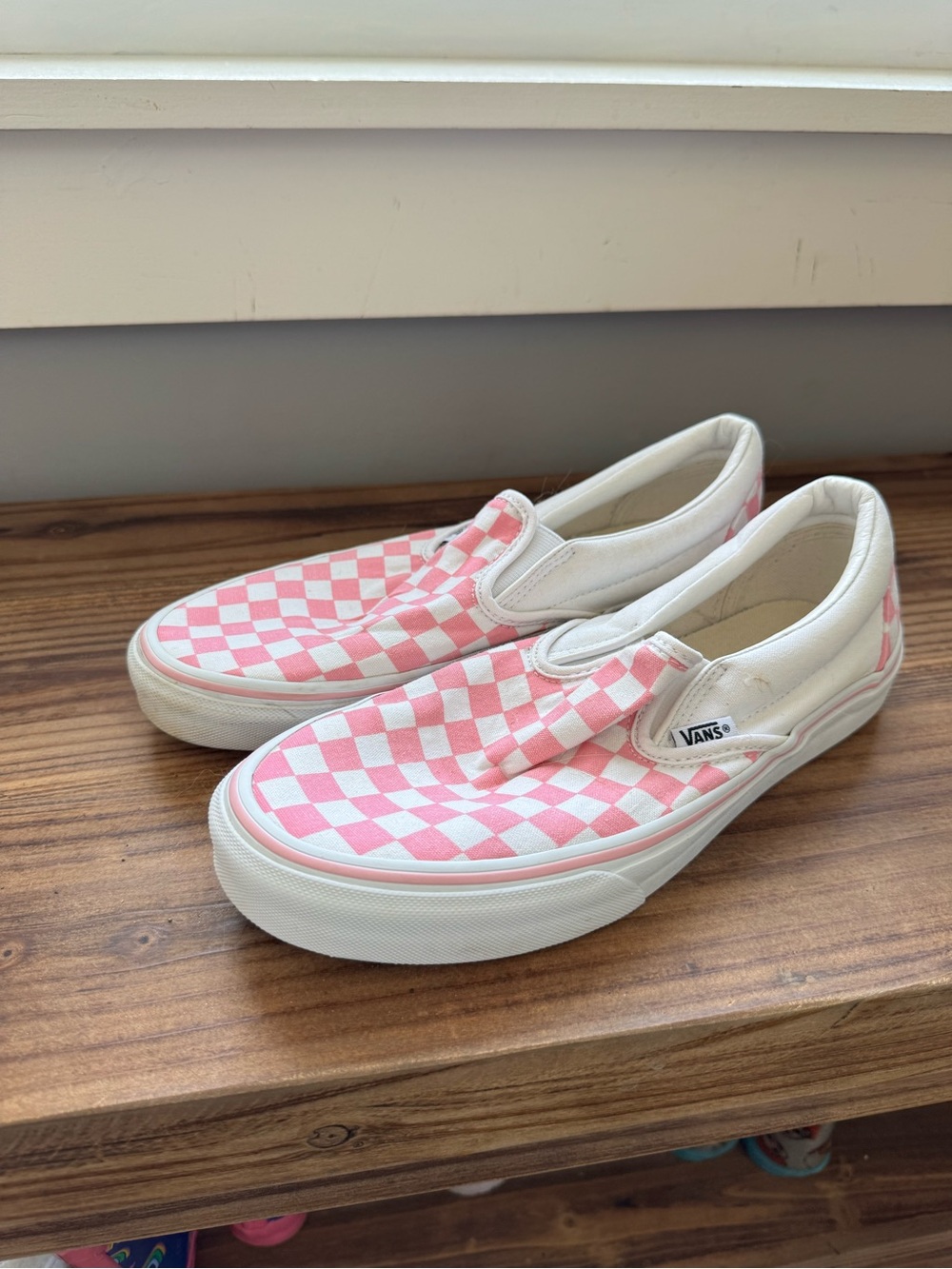 Vans Wonens Slip-On Checkerboard Sneakers - Pink & White